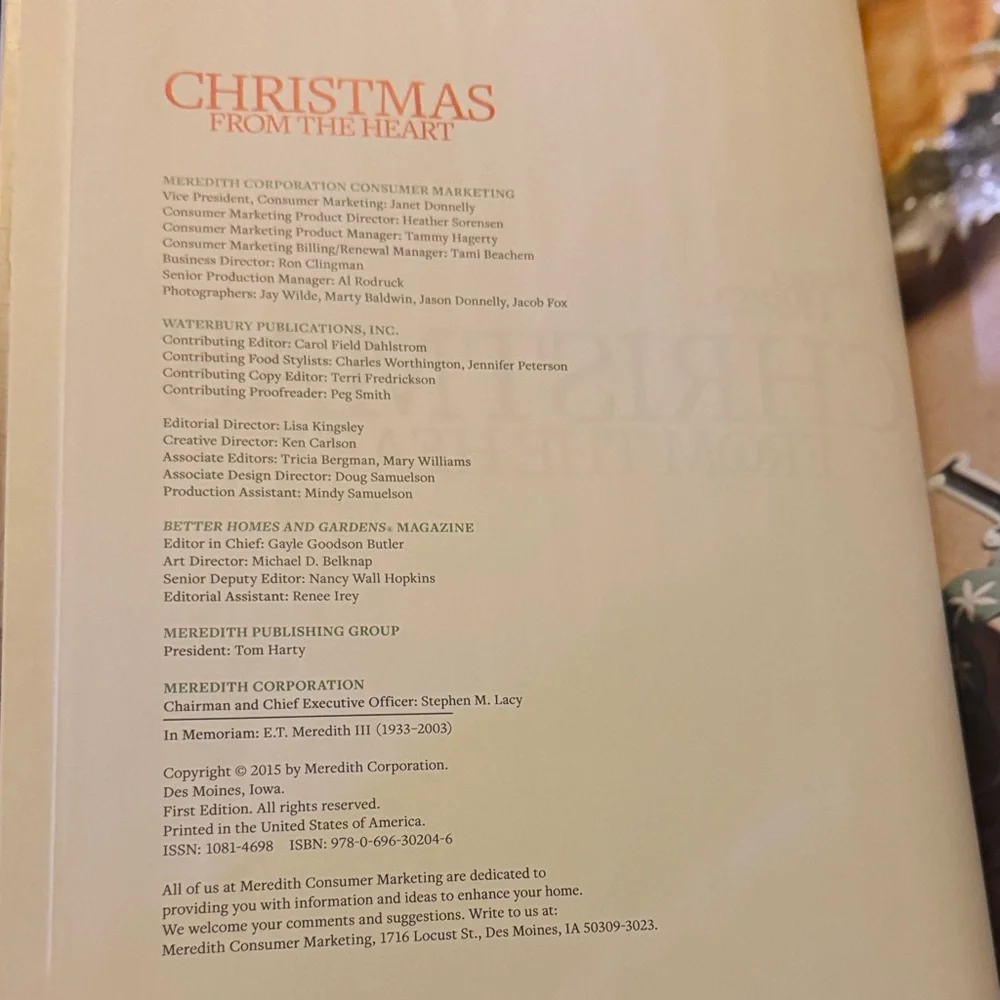 Better Homes And Gardens Red Holiday Wreath Book